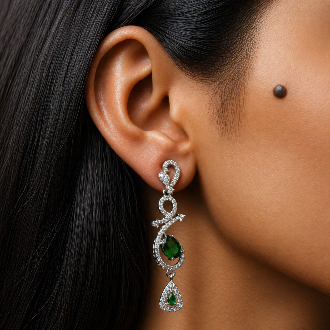 Celestia One Karat Earrings — Emerald Green